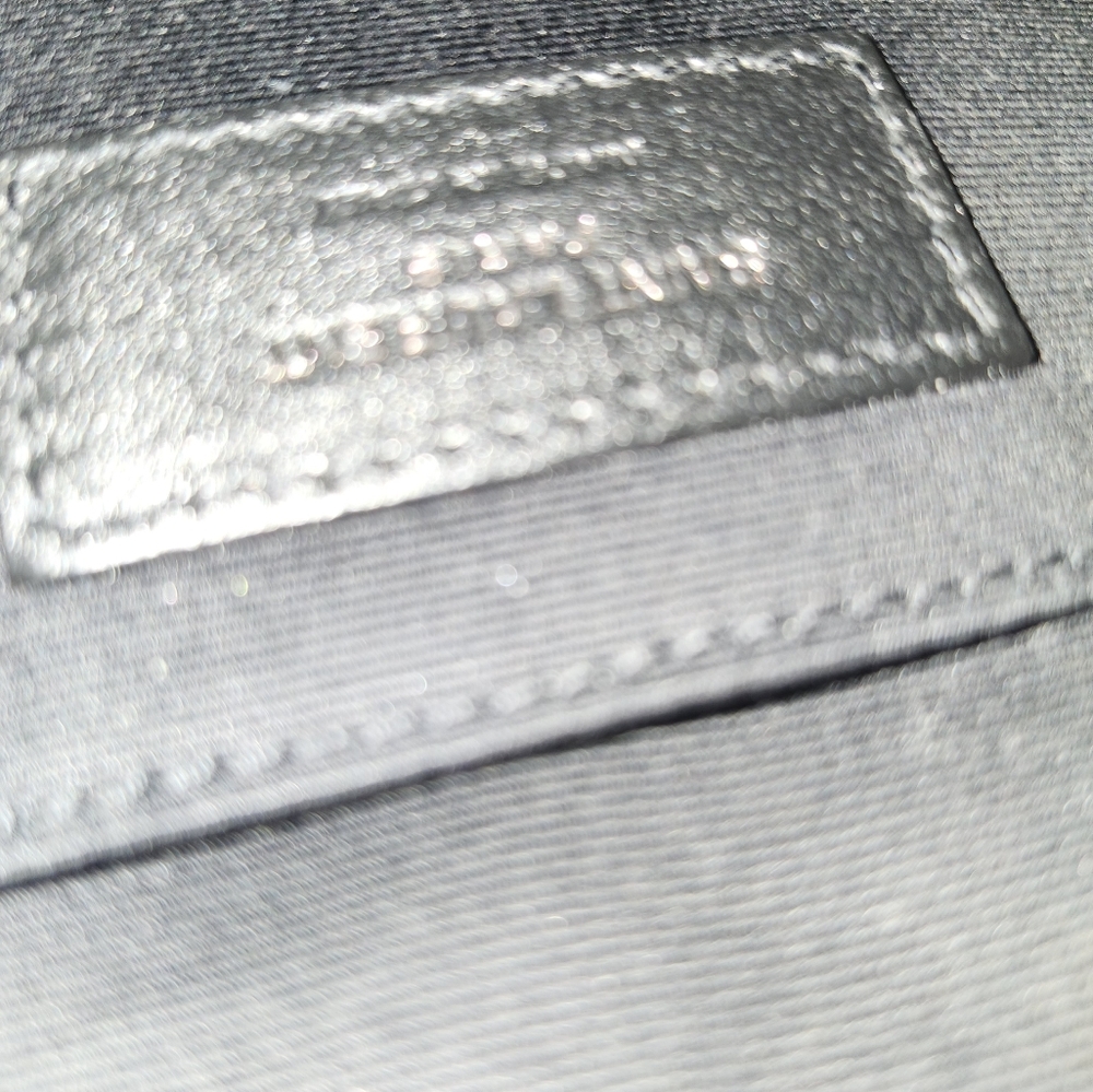 Saint Laurent Lou Medium YSL Camera Bag w/Tassel in Quilted Black Patent - Picture 12 of 16